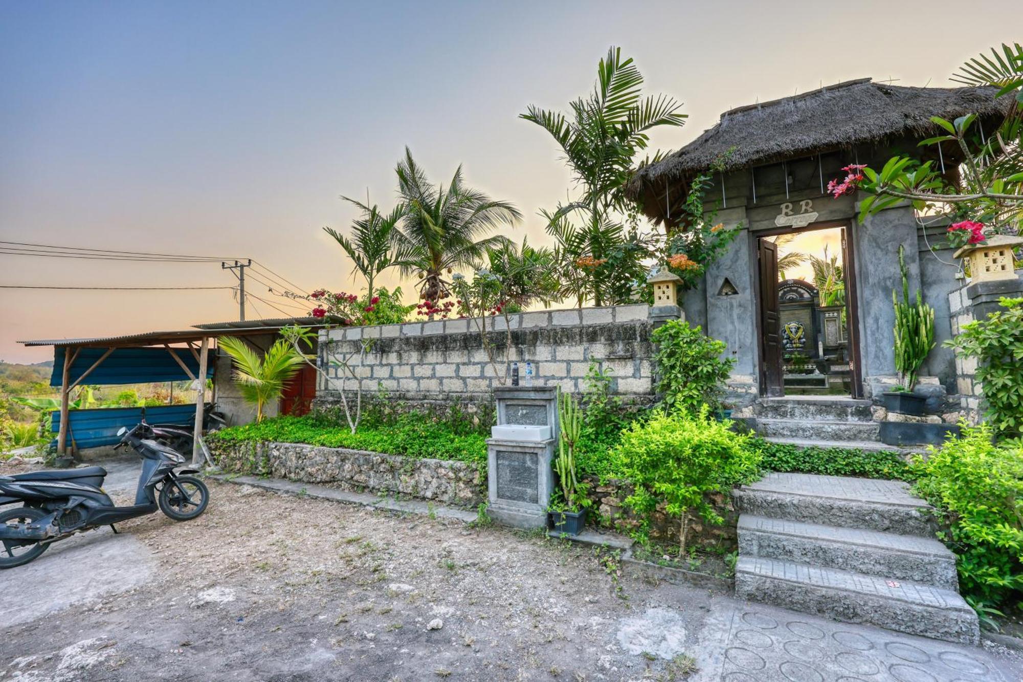 Rr Cottage Sakti Buitenkant foto